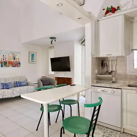 Apartment Bobby's House Hanioti